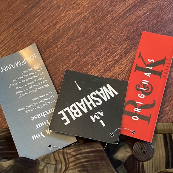 Y2K style Maxi dress size 10P neutral, unique, interesting print. R and K - Picture 5 of 7